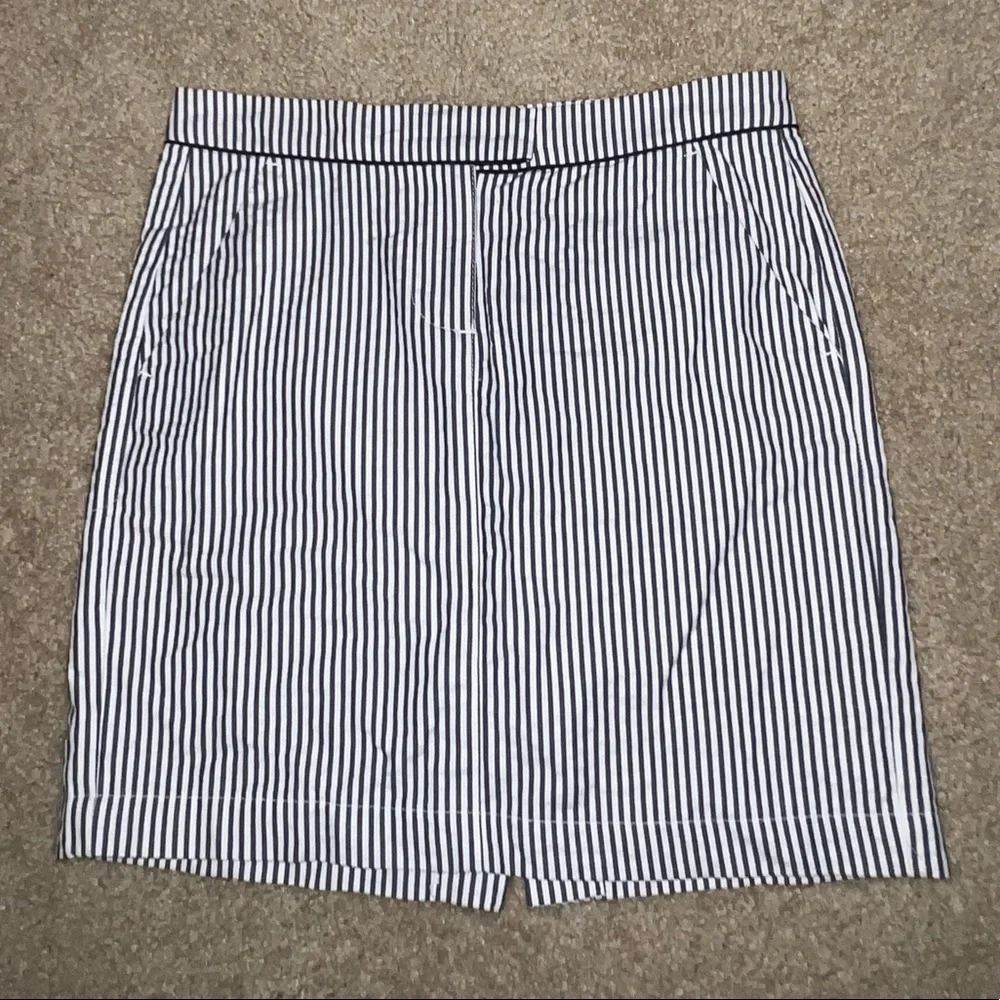 Tommy Hilfiger Black & White Striped Skirt size 2 - Picture 3 of 11